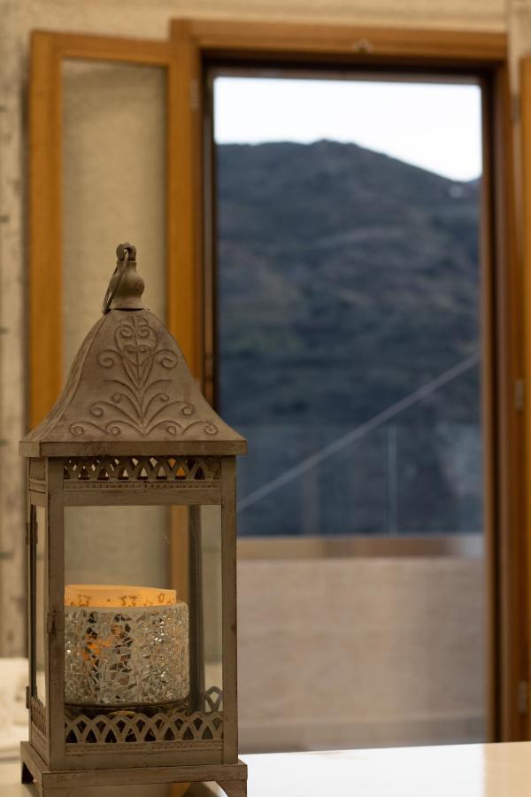 The Mountain House - Authentic Cretan Hideaway - Breathtaking And Nature Views Tourloti ภายนอก รูปภาพ