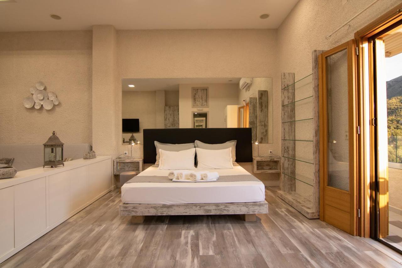 The Mountain House - Authentic Cretan Hideaway - Breathtaking And Nature Views Tourloti ภายนอก รูปภาพ